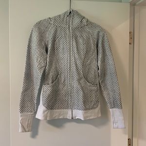 LULU LEMON ZIP UP HOODIE